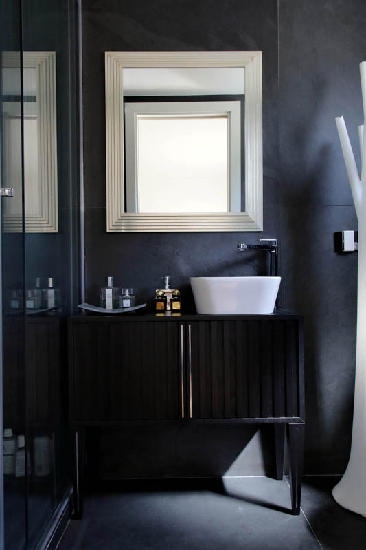 Almari Interiors